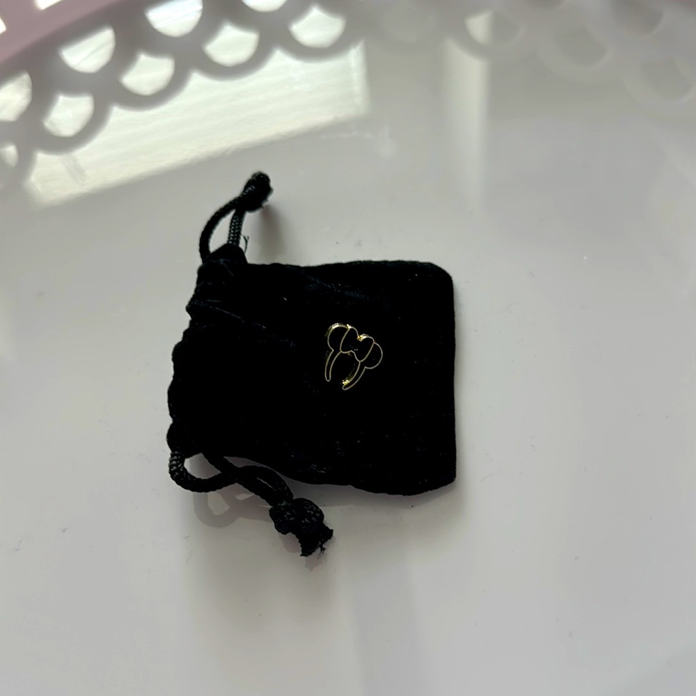 BBBrooke Apple Watch band button black Minnie ears